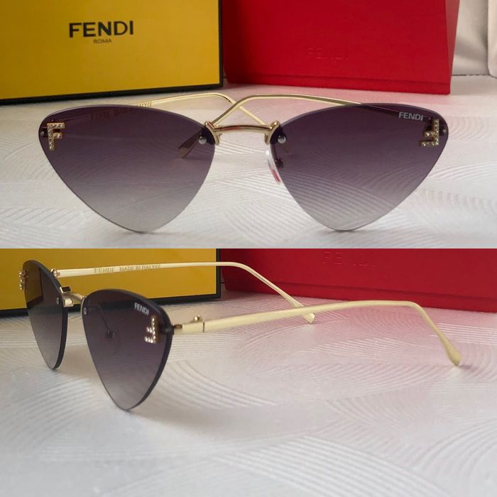 Дамски слънчеви очила триъгълни 3 цвята черни кафяви сини