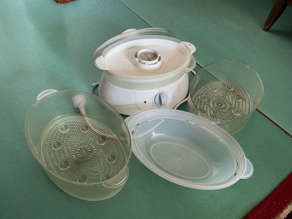 Пароварка электрическая б/у. Filips.