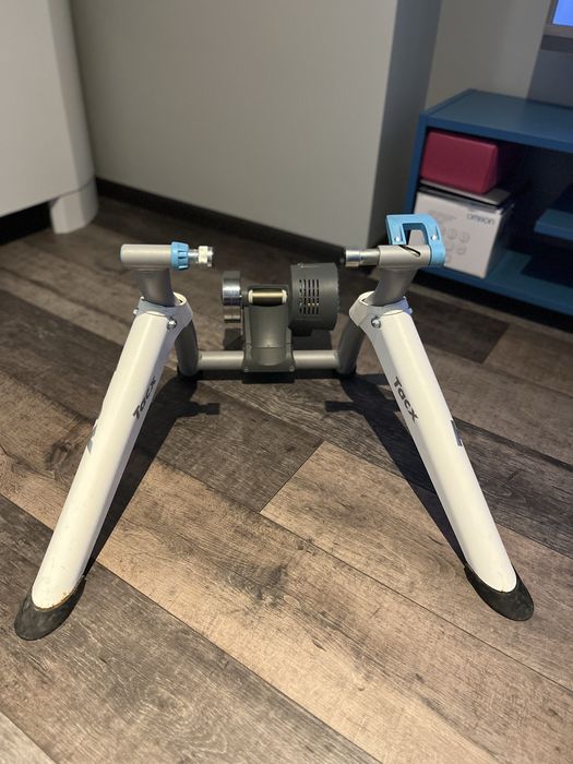 Tacx flow велотренажор