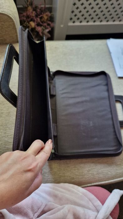 Servieta, geanta laptor