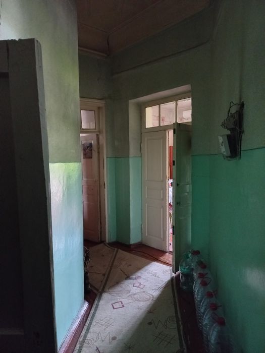 Урда Высокопотолочка {4/4/4}общ площадь:110м²Кирпичный