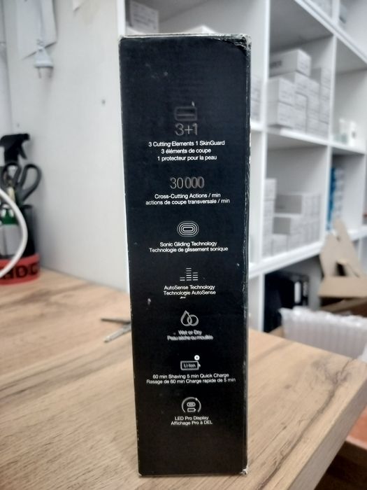 Электробритва Braun Series 8 8417s