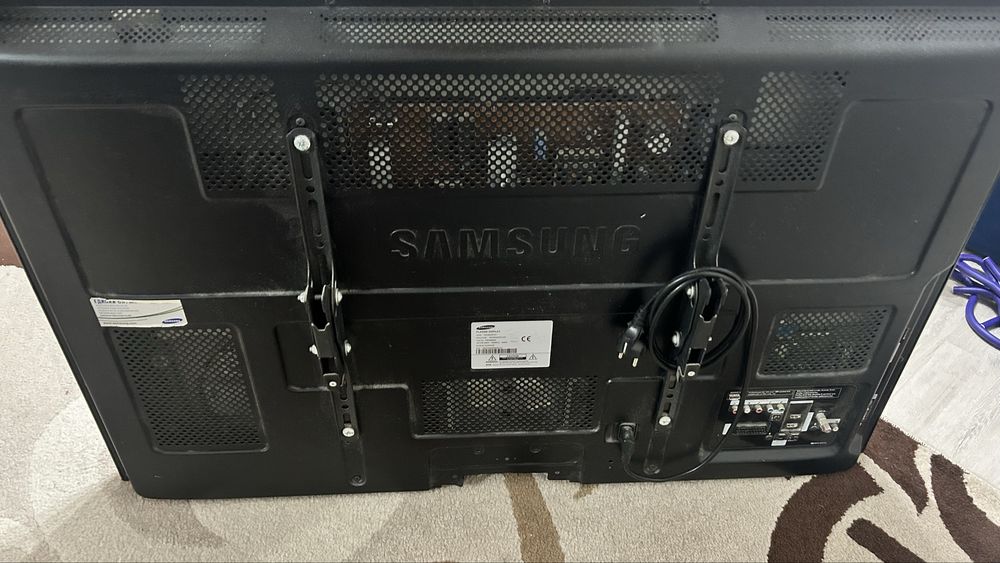 Продам телевизор самсунг