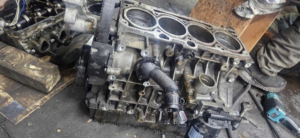 Продаю двигатель BSE 1.6