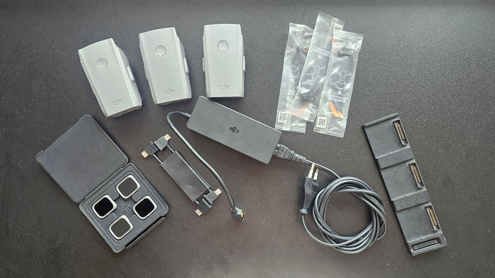 DJI Air 2S Fly More Combo – Stare foarte bună | 3 baterii | 17 ore de zbor