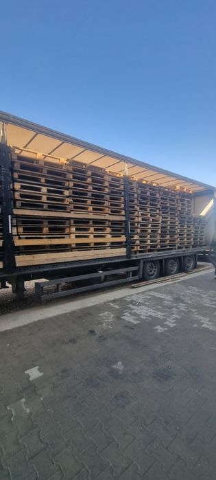 Vând paleti atipici pătrați ,non euro