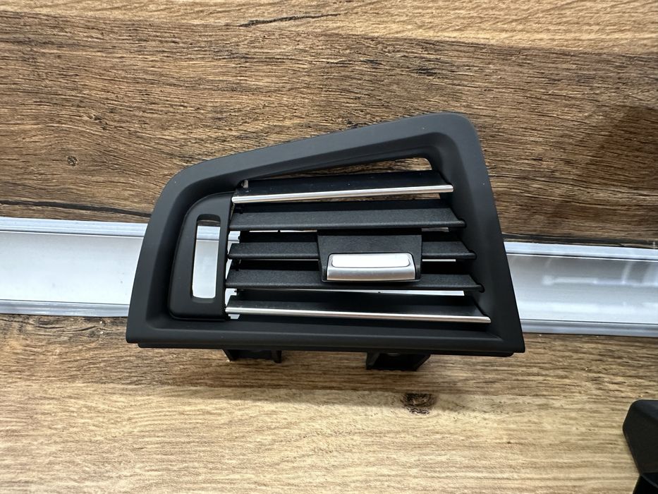 Въздуховод решетка климатик BMW F10 F11 БМВ Ф10 Ф11