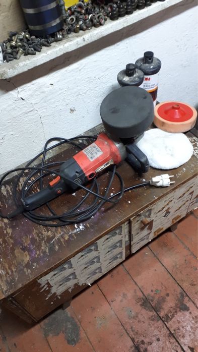 Продам полировочную машинку