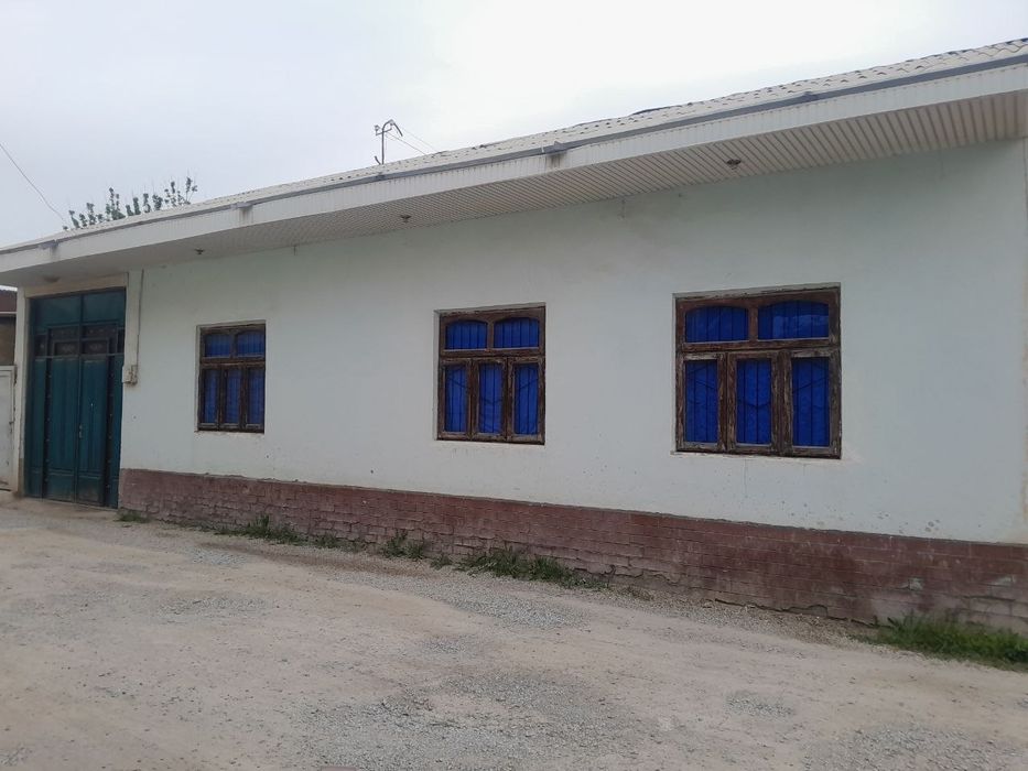 Shaxarda 2 ta yonma yon dacha sotiladi. Ikkalasini olganga supper narx