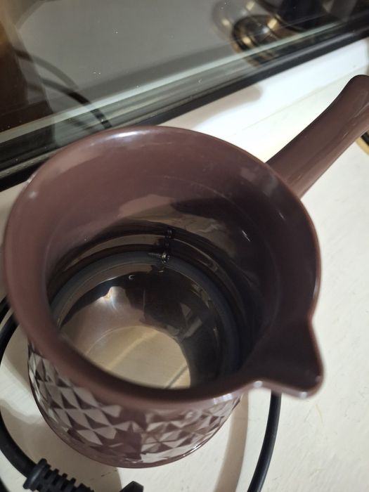 Кофеварка новая.