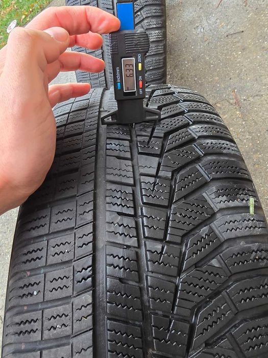 Anvelope / Cauciucuri  Hankook Winter Icept Evo2 MO 225/45R18 IARNA