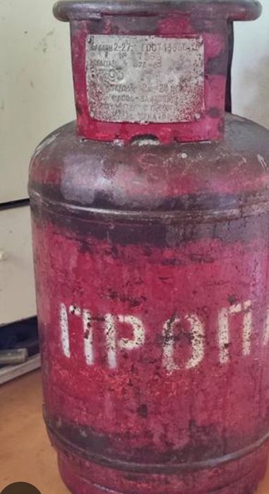 Продам газ балон 3 шт