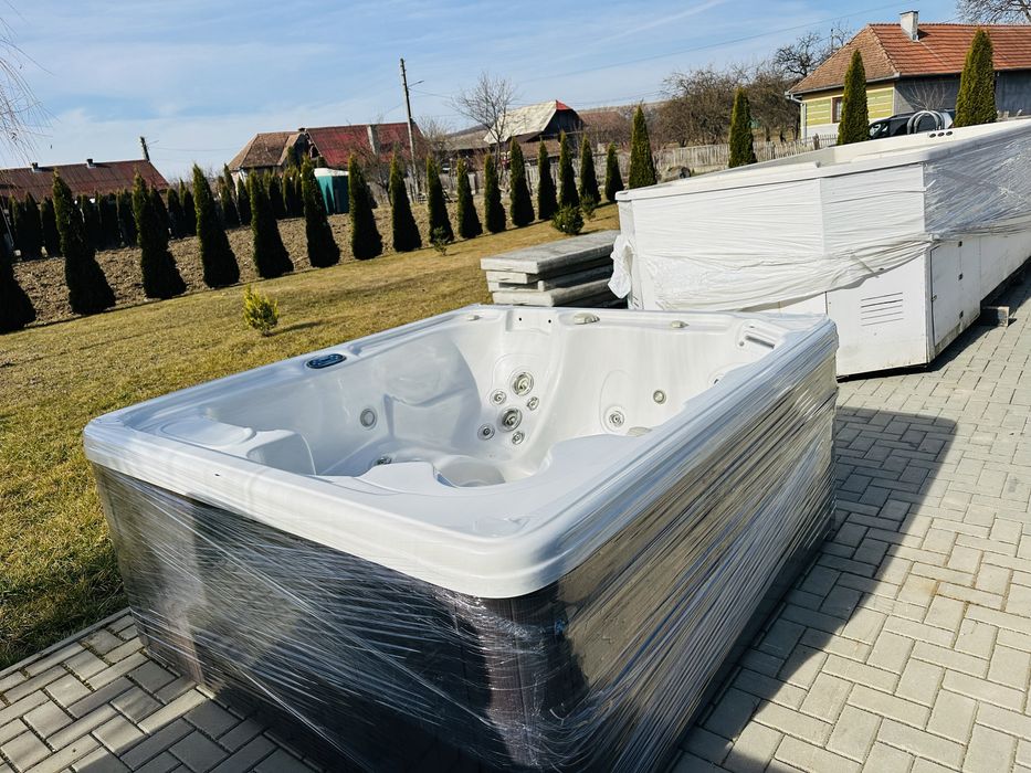 Artesian spas jacuzzi