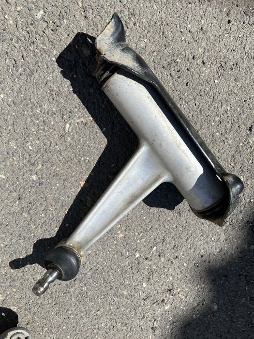 Верхний рычаг Мерседес W140 левый