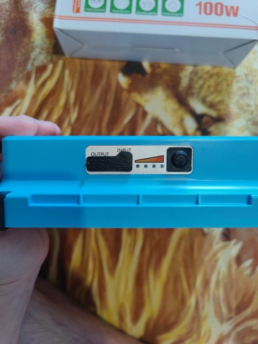 Продам прожектор 100w