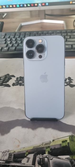 Iphone 13 pro  холати зур,  очилмаган кирилмаган. Ёмкость 76%