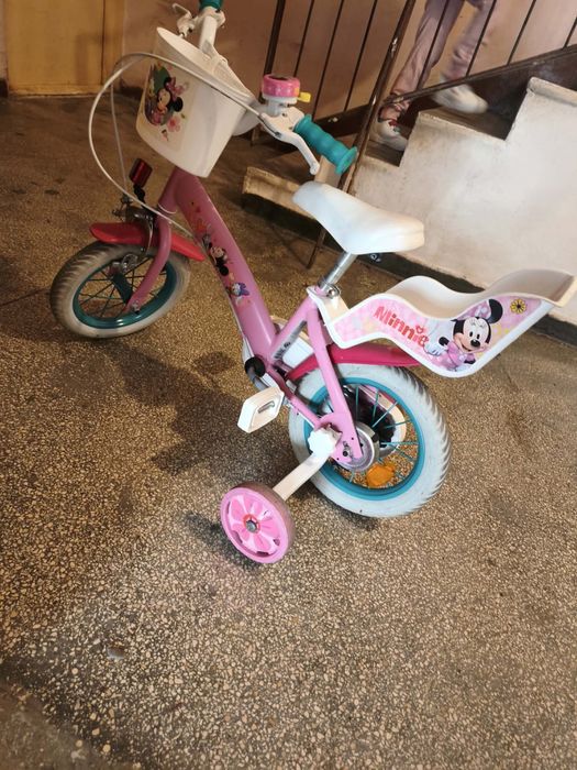 Vand bicicleta ,trotineta ,motocicleta