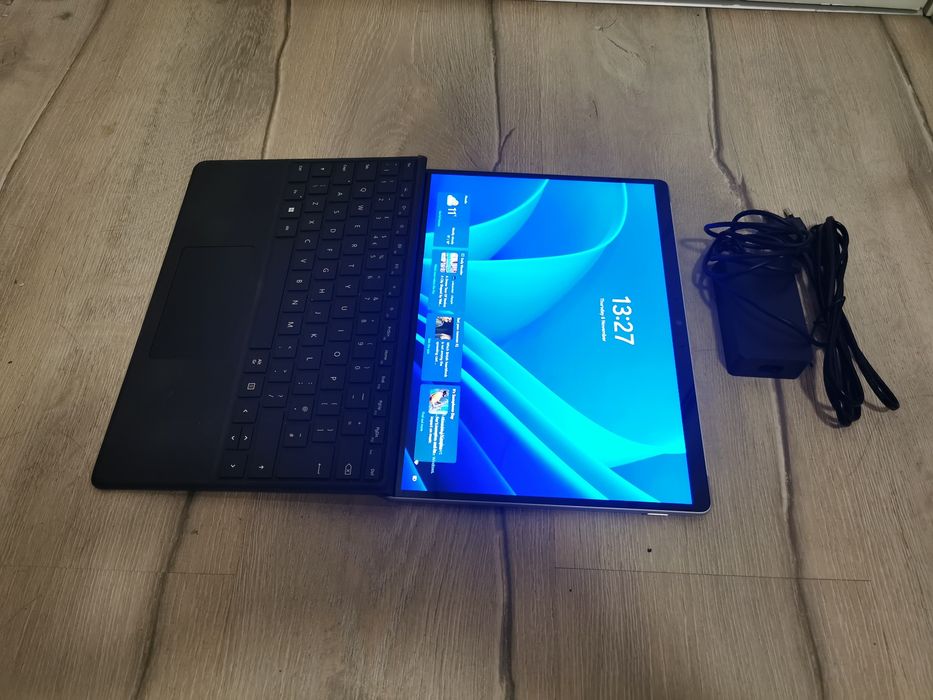 Microsoft Surface Pro 8