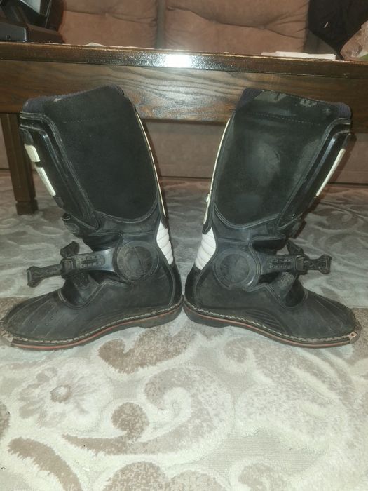 vand ghete cross gaerne+armura SHEILDONE 500 DE LEI AMANDOUA