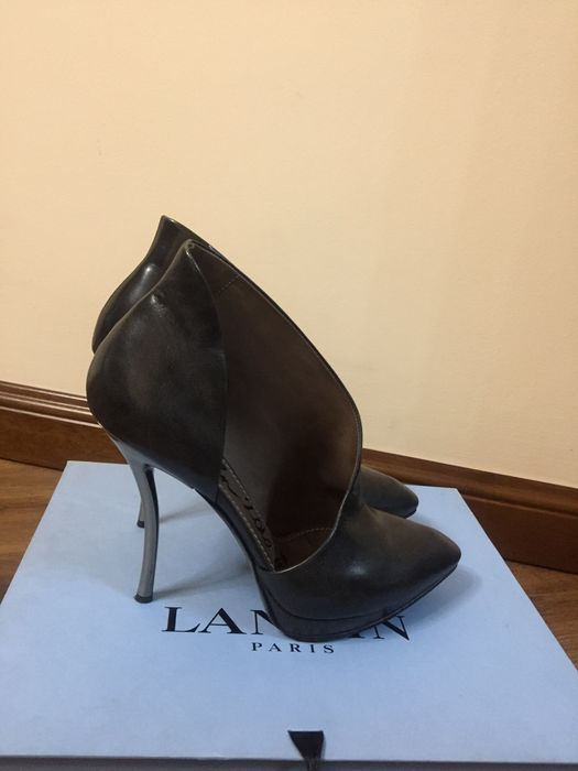 Туфли-ботильоны французского бренда Lanvin