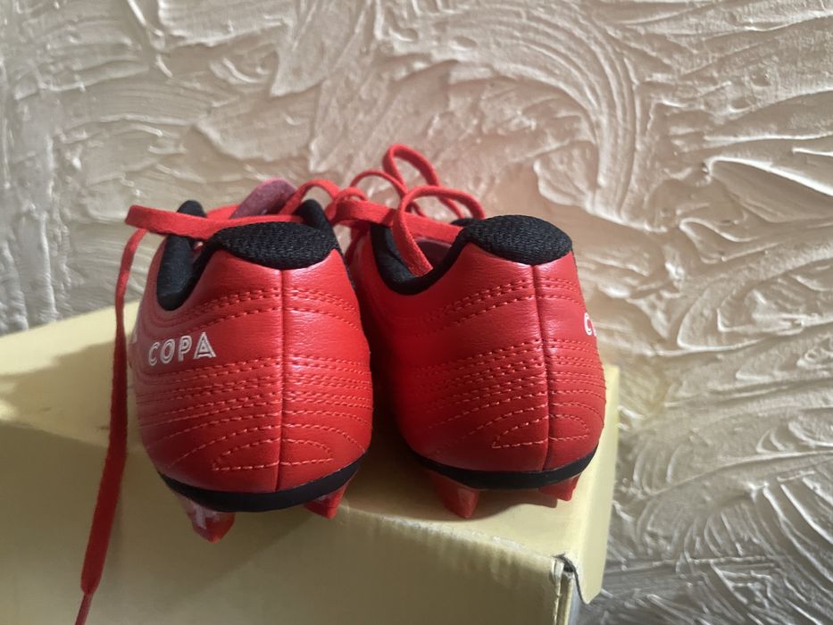 Продам детские бутсы