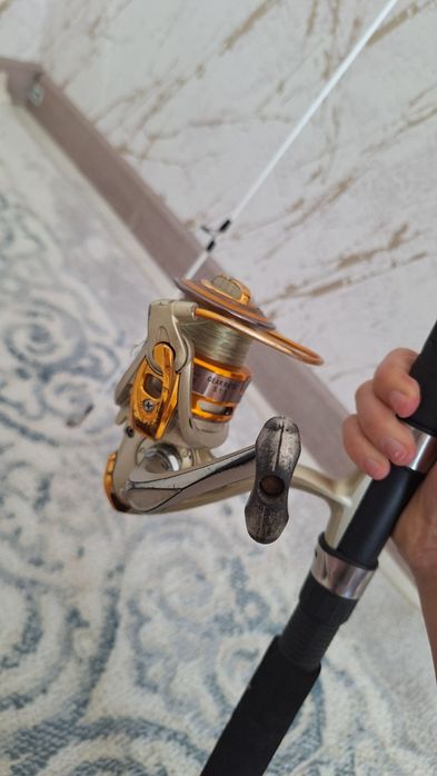 Продам удочку с катушка