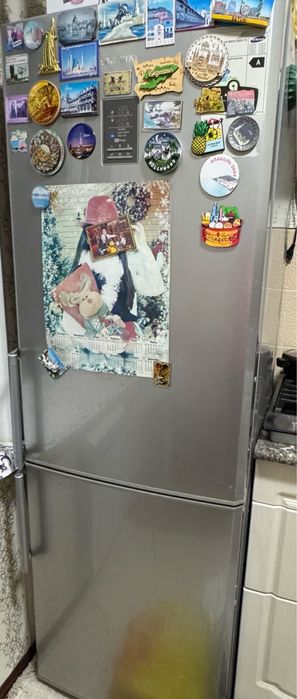 Продаю срочно холодильник