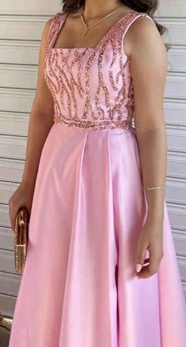 Бална рокля размер М