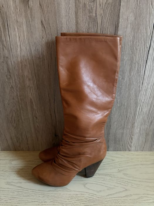 Подарявам дамски ботуши на марката ASH 38-ми новер