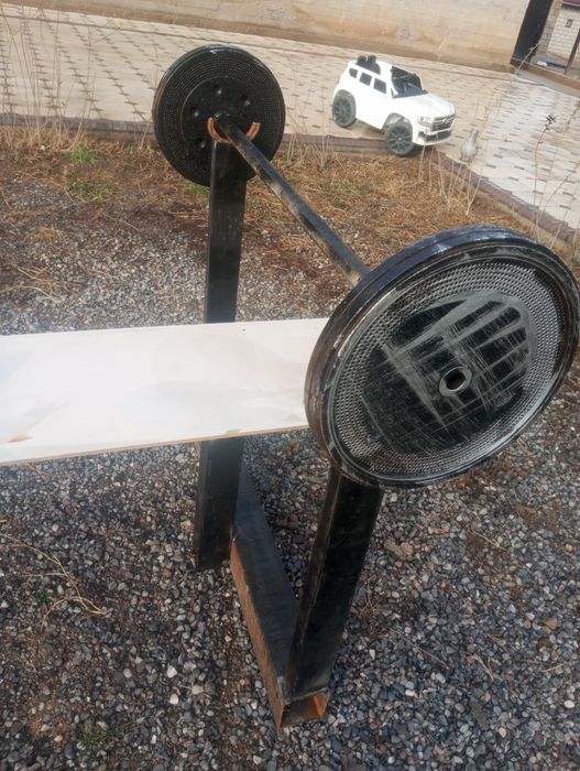 Продам штанга 40-45 кг.