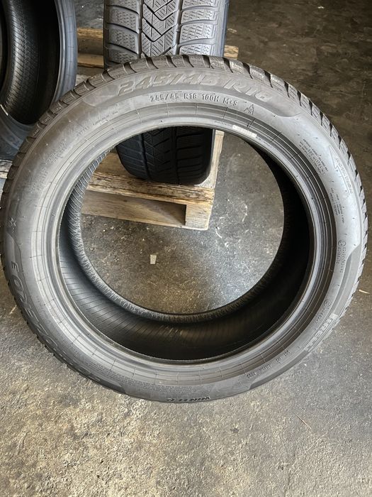 4 anvelope iarna 245/45/18 Pirelli DOT 2025!