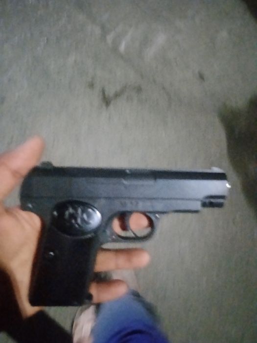 Pistalet M17 sotiladi