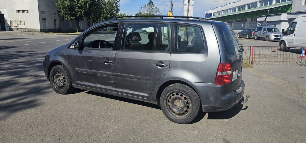 VOLKSWAGEN Touran 2004 — imagine 5