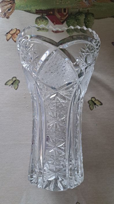 Ваза хрустальная