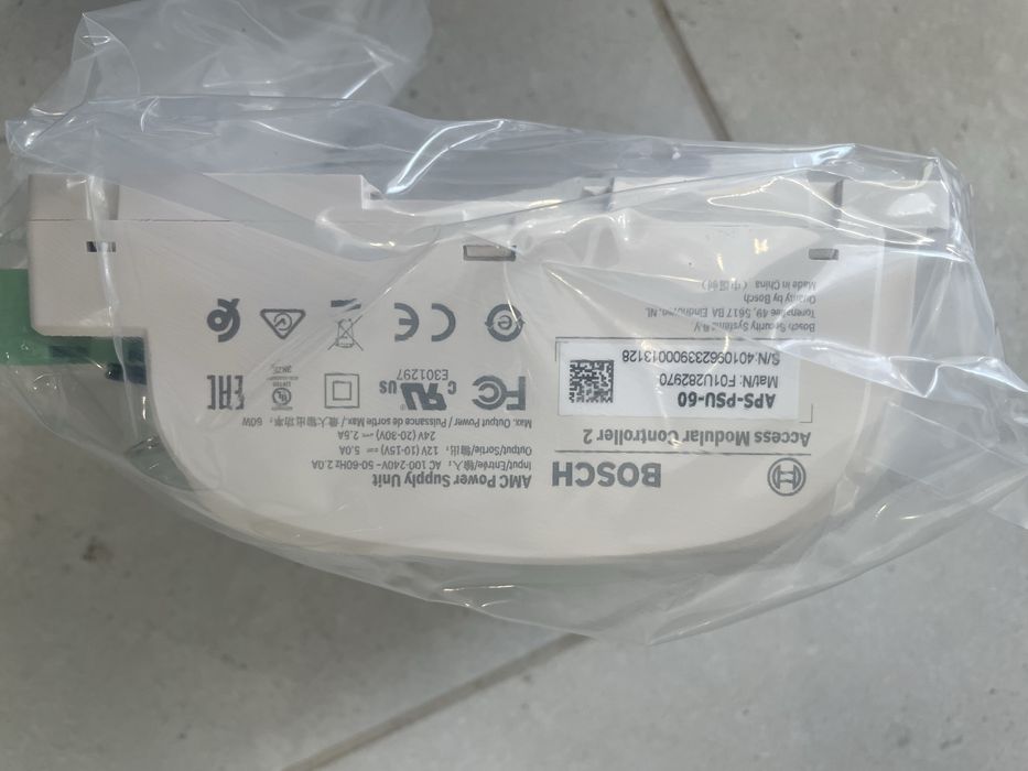 Продам блок питания BOSCH APS-PSU-60 на 12-24 вольт