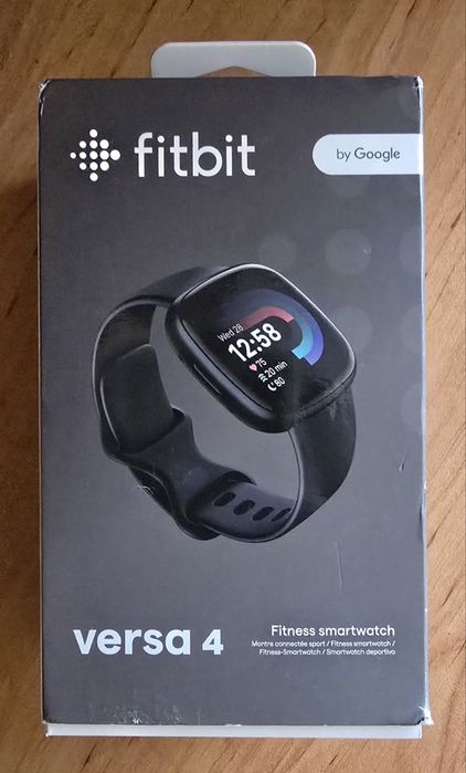 FitBit Versa 4 нов