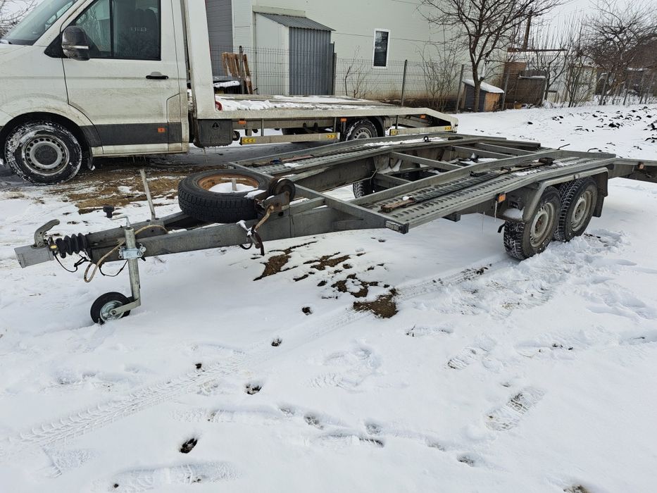 Închiriez platformă 2t .3.5t și remorcă 750kg