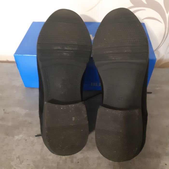 Vand pantofi marimea 42