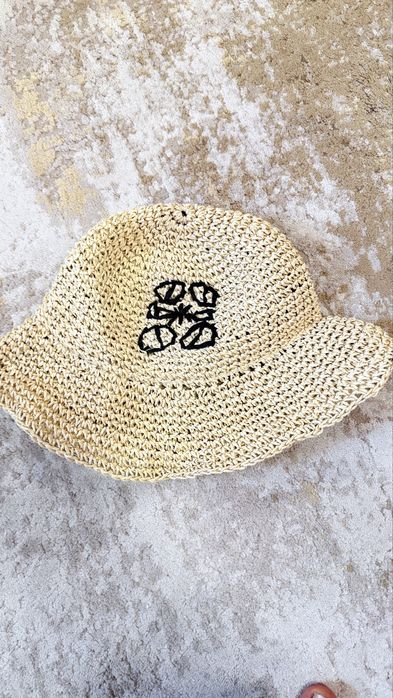 Пляжная соломенная шляпа