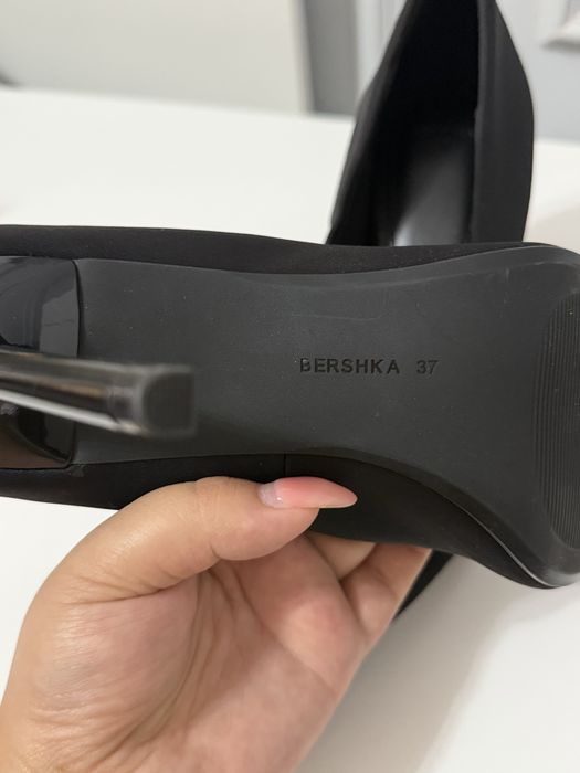 Туфли каблук 9см Bershka