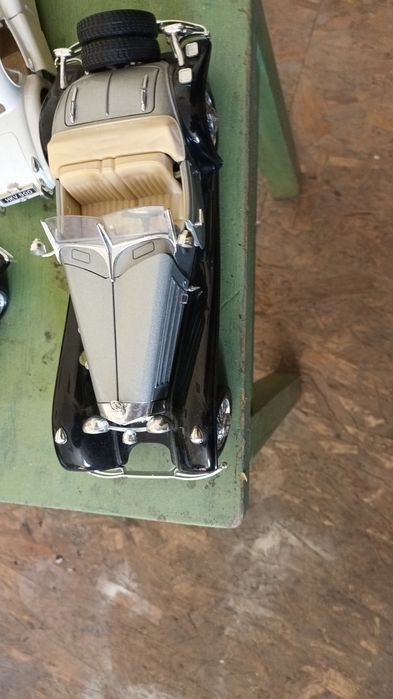 Colecția de mașini noi f frumos. 4 buc.