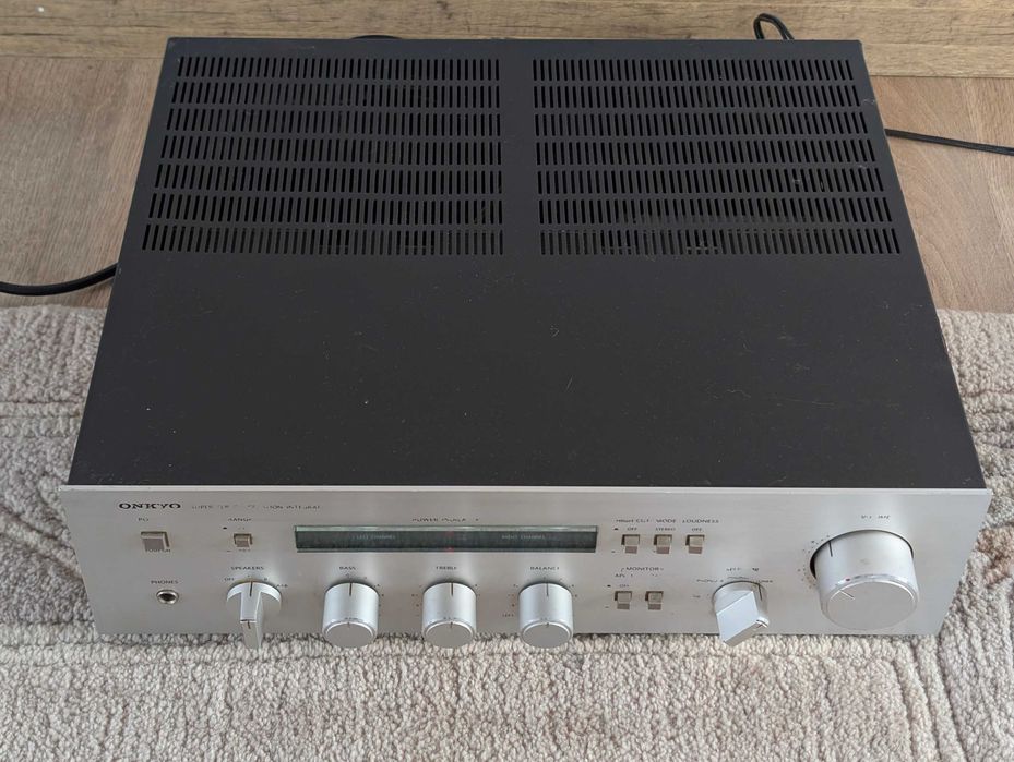Amplificator audio / statie Onkyo A7040 , urgent 300 lei