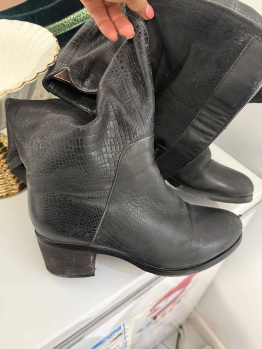 Кожанные сапоги.