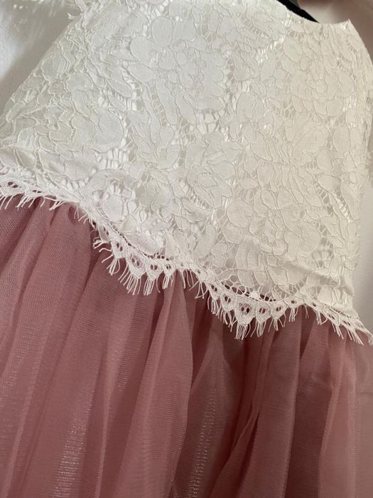 Jj’s house rochita de ocazii