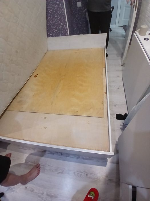 Продам кровать двухспальную