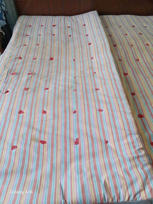 Матрасы и одеяла б/у