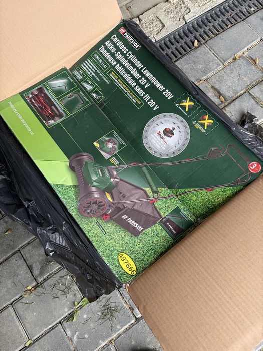 Masina de tuns iarba Parkside