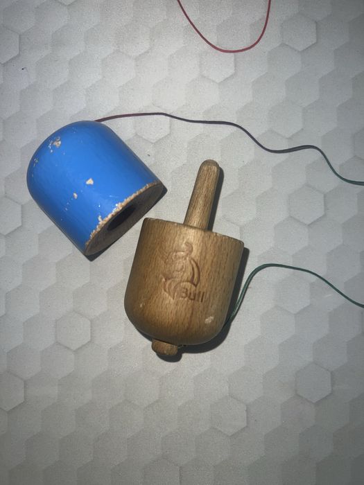 Kendama/Pill bull stare perfecta