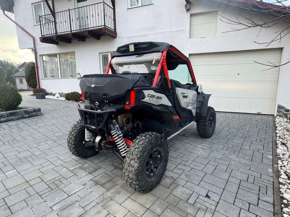 Can am maverick  sport avariat