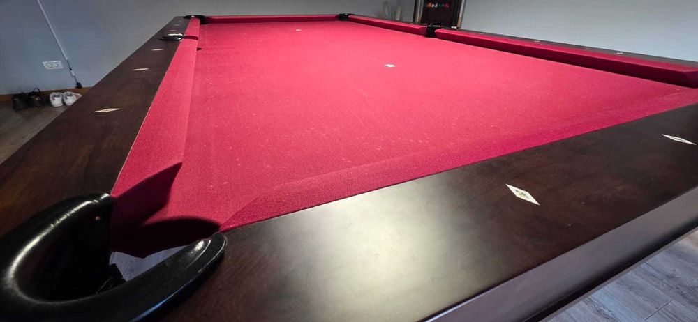 Masa Biliard James 8ft cu Blat + Suport Tacuri + Tacuri + Bile + Lampa Biliard + Blat Tenis Cu Fileu si Palete